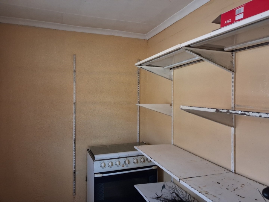 5 Bedroom Property for Sale in Manzil Park North West